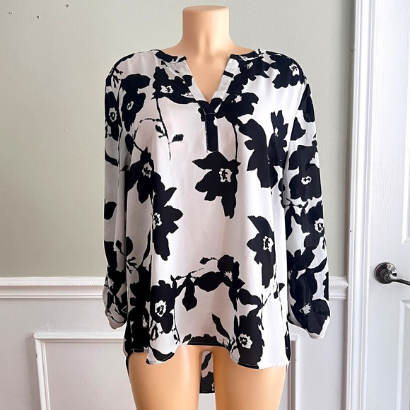 Daniel Rainn Tops - Daniel Rainn Floral Blouse Women XXL Roll Tab‎ Sleeve Black White V-Neck Tunic